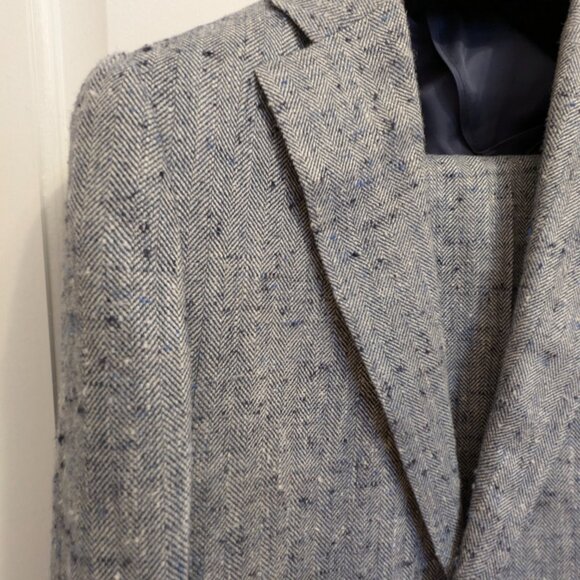 Suit Supply Jort Herringbone Silk and Linen Suit - Picture 2 of 7